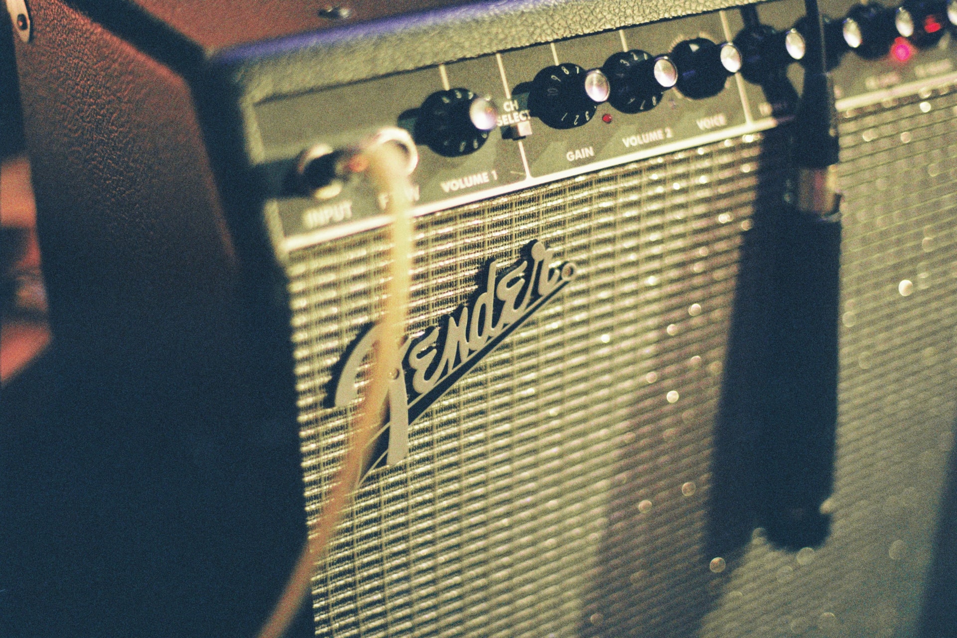 Guitar amps under deals 100