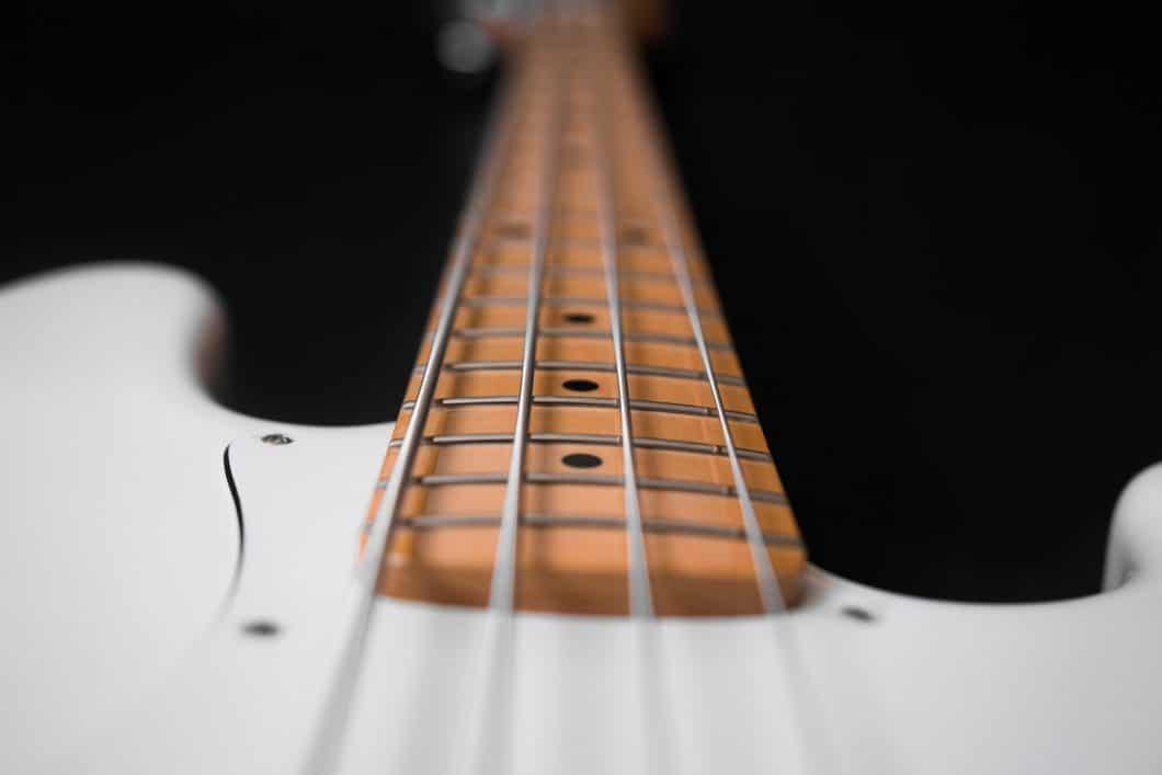 how to find best bass guitar