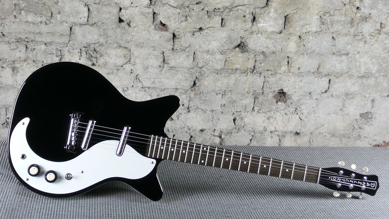 The Danelectro '59XT Review - Is it a Good Buy? - Guitar Space