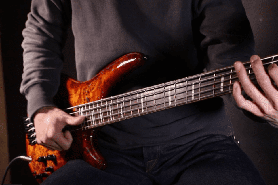 The Best Bass VI Strings: 2022 Buying Guide