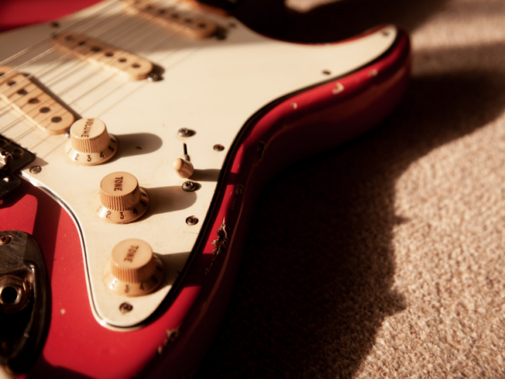 The Fender Stratocaster vs Telecaster: Which One is Best?