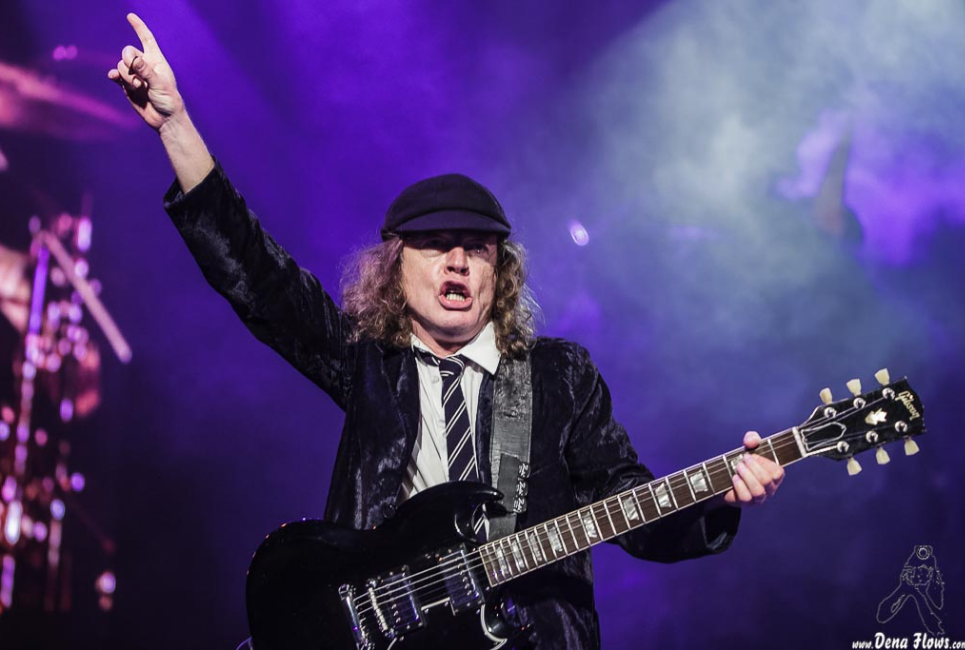 Angus Young and Gear List in 2022 - Space