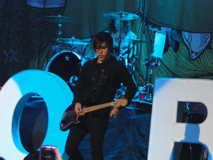 pete wentz guitar and gear